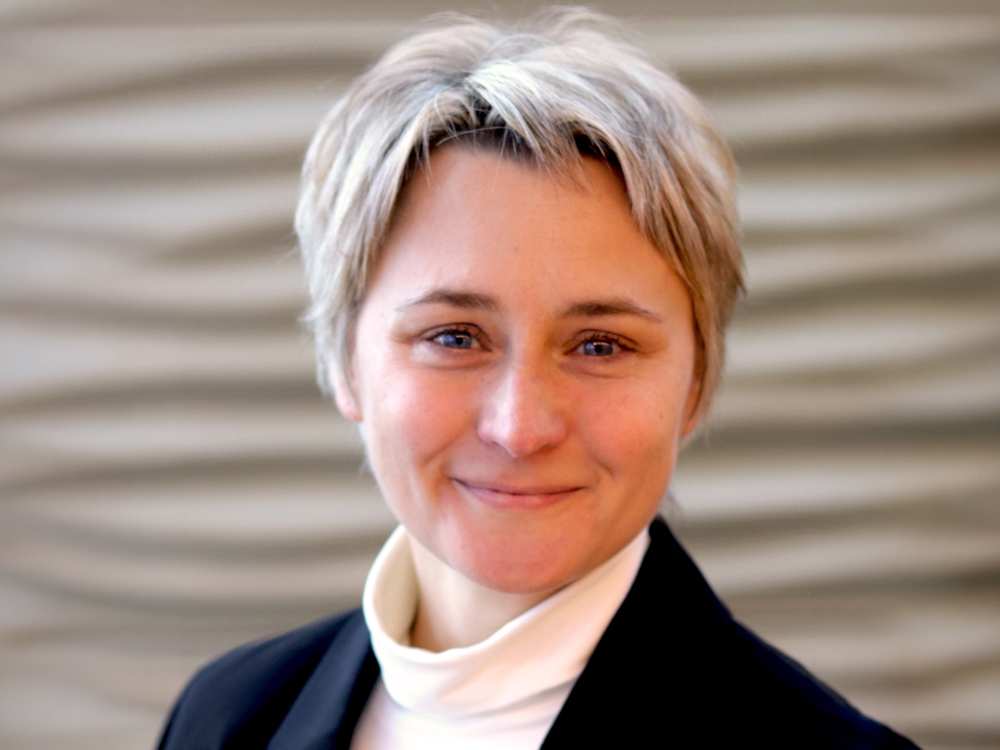 Porträtfoto von Prof. Dr. Kathrin Dedering