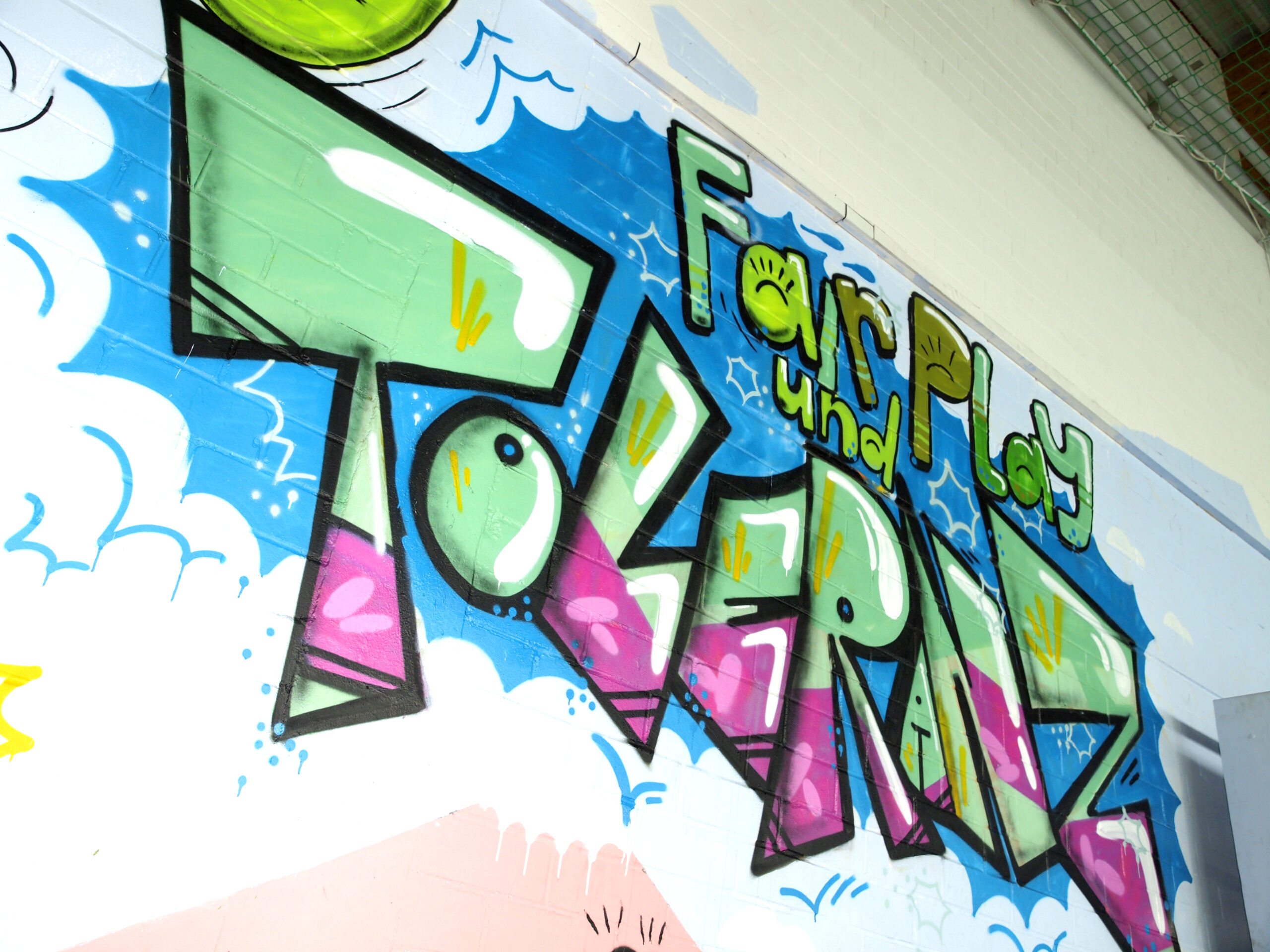 Graffiti "Fair Play und Toleranz"